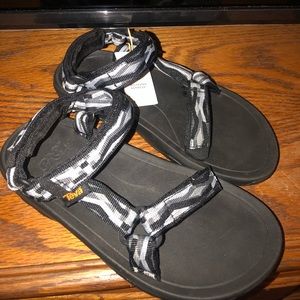 Boys Teva Sandals  New size 1